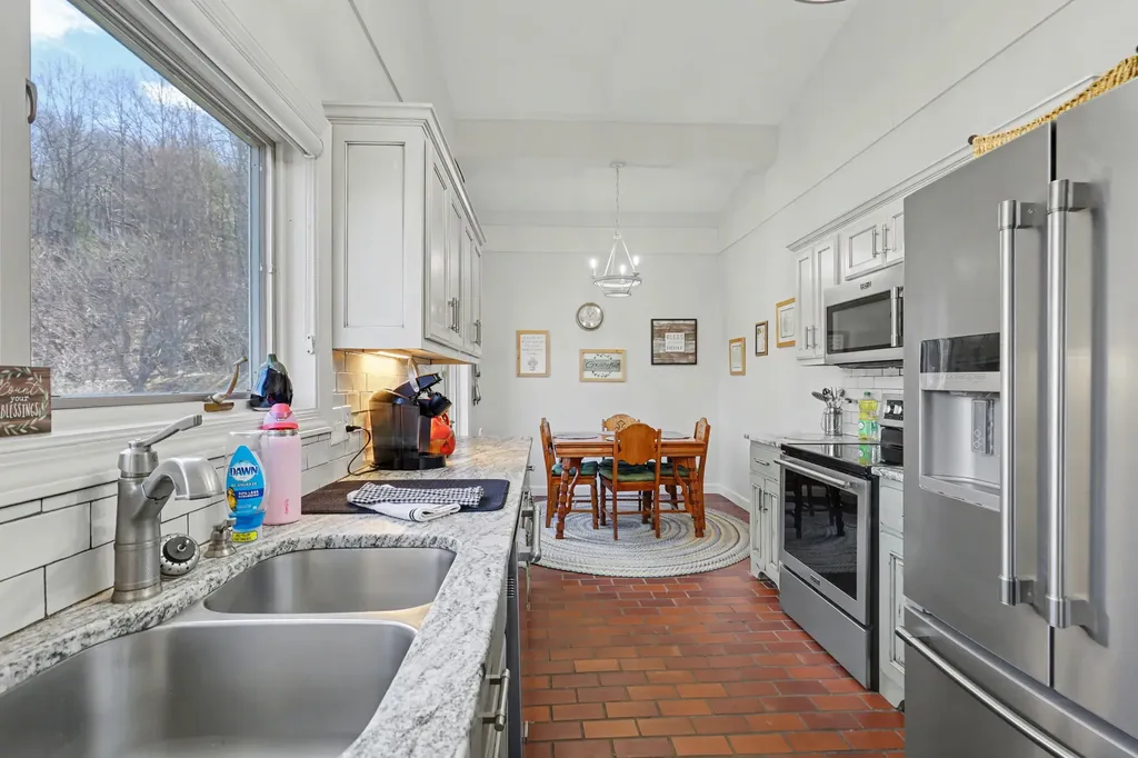 62 Sun Valley Circle Sky Valley GA 30537