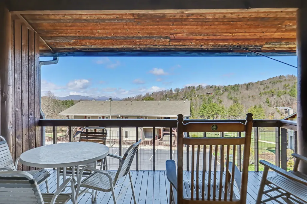 62 Sun Valley Circle Sky Valley GA 30537