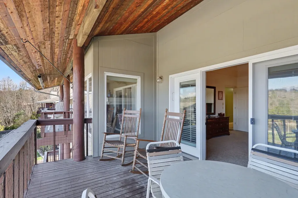 62 Sun Valley Circle Sky Valley GA 30537