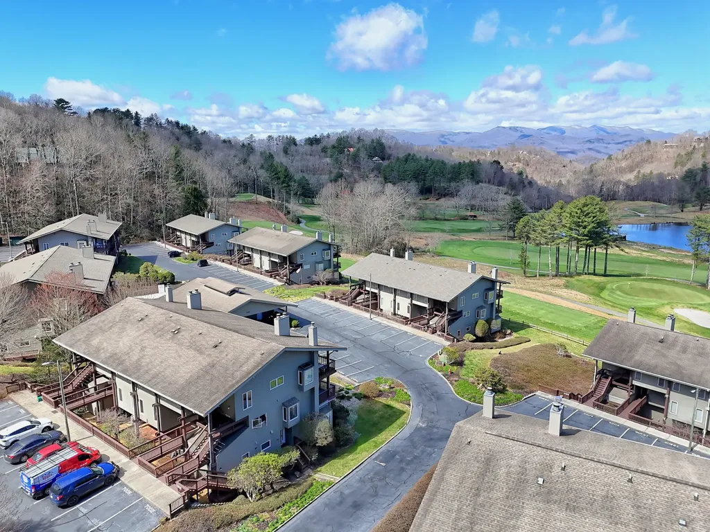 62 Sun Valley Circle Sky Valley GA 30537