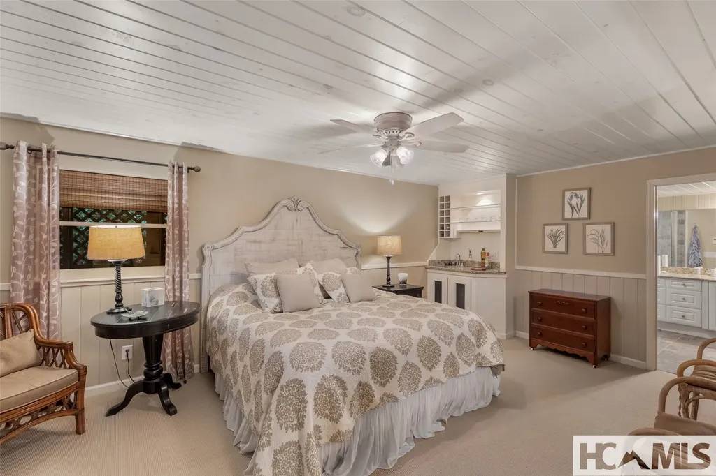 180 Wyanoak Road Highlands NC 28741