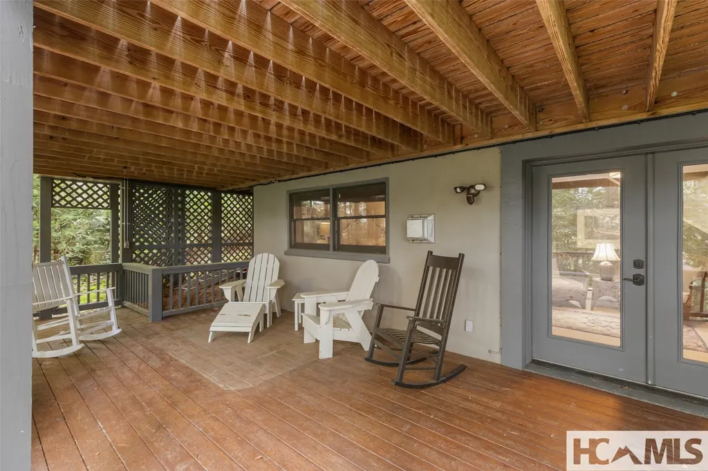 180 Wyanoak Road Highlands NC 28741