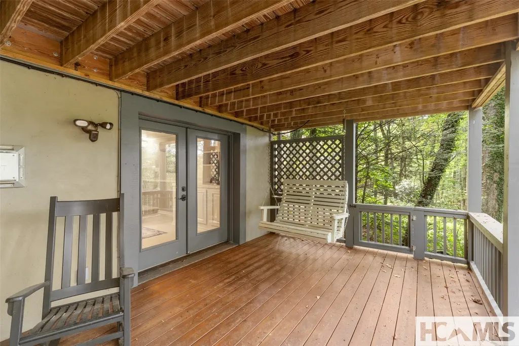 180 Wyanoak Road Highlands NC 28741