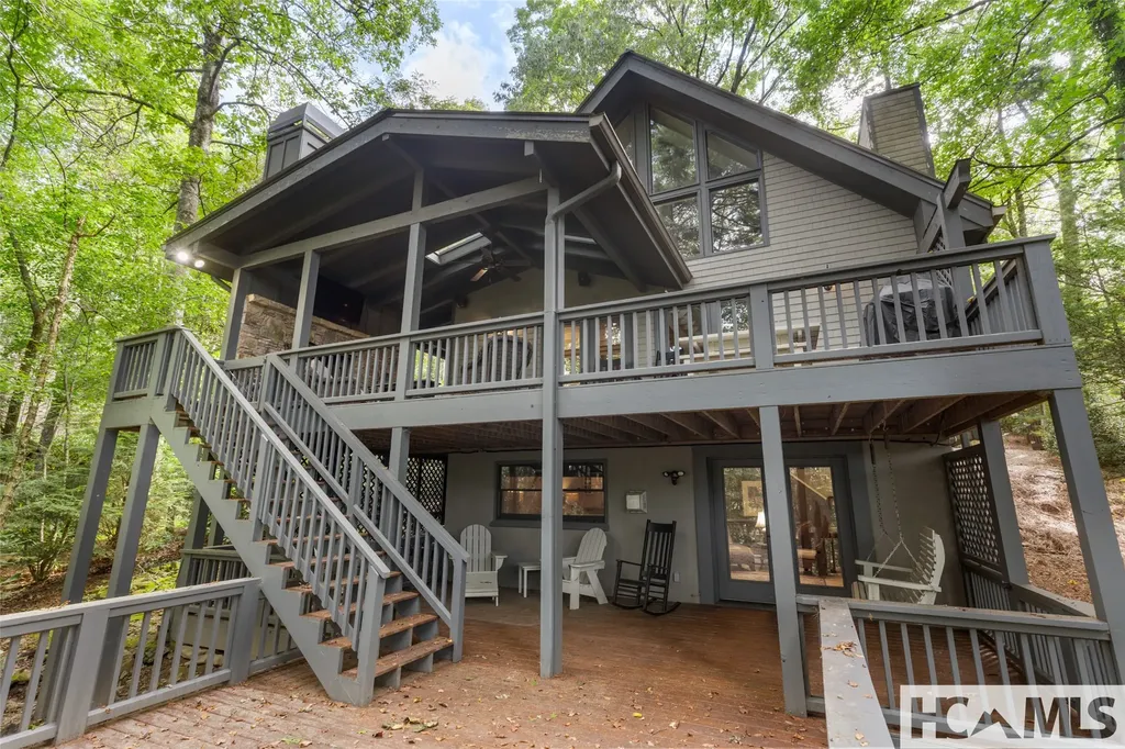 180 Wyanoak Road Highlands NC 28741