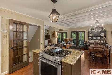 180 Wyanoak Road Highlands NC 28741