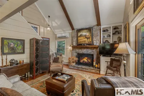 180 Wyanoak Road Highlands NC 28741