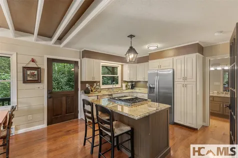 180 Wyanoak Road Highlands NC 28741