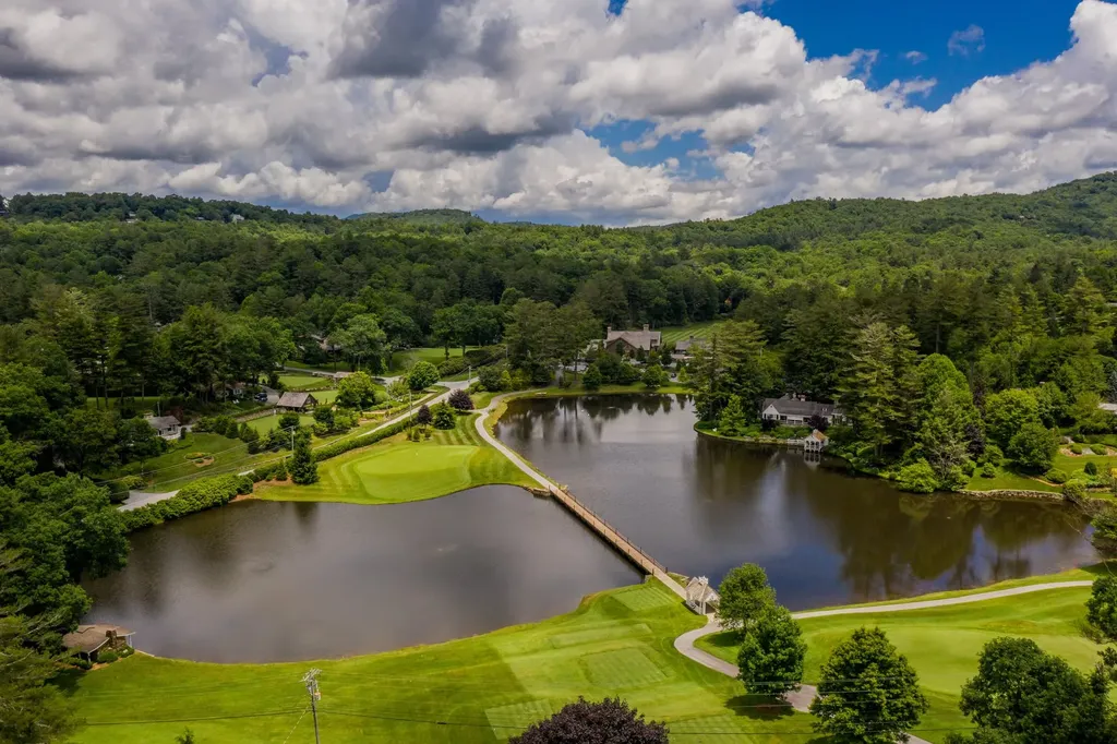 133 Fairway Villas Drive Highlands NC 28741
