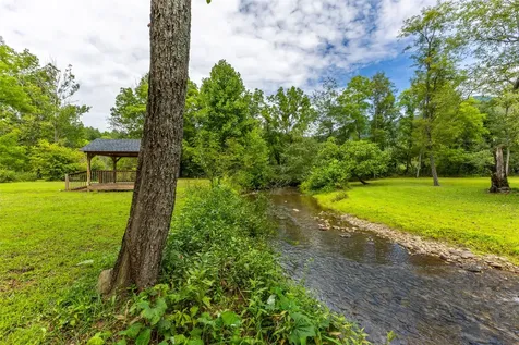276 Welm Way Franklin NC 28734