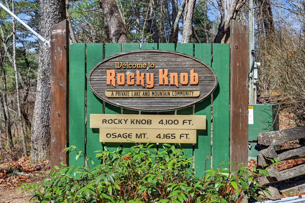 437 High Point Drive Scaly Mountain NC 28775