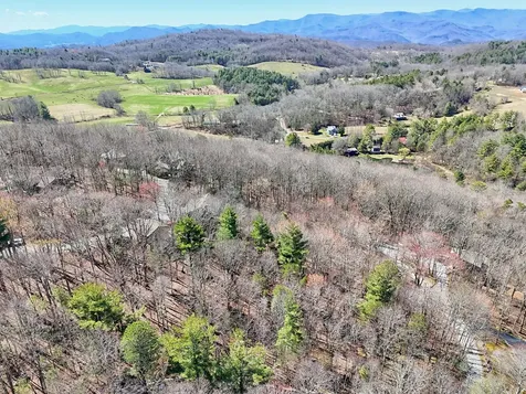 437 High Point Drive Scaly Mountain NC 28775