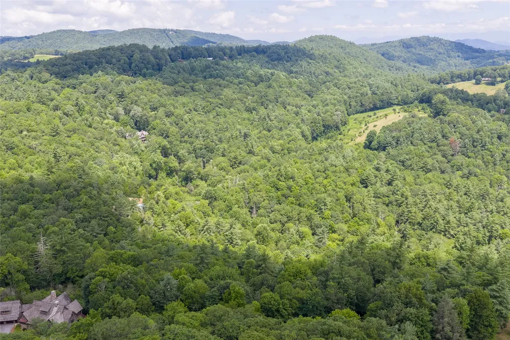 364 Cross Creek Trail Cullowhee NC 28723