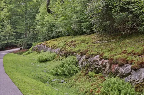 364 Cross Creek Trail Cullowhee NC 28723