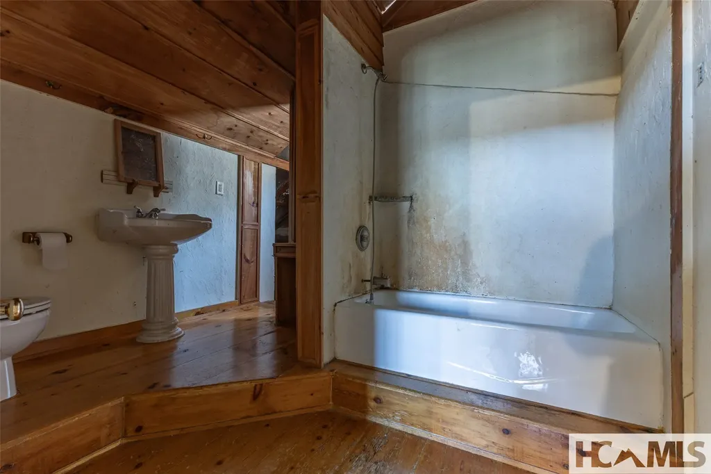 577 Paul Mccoy Road Lake Toxaway NC 28747