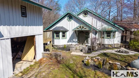 577 Paul Mccoy Road Lake Toxaway NC 28747