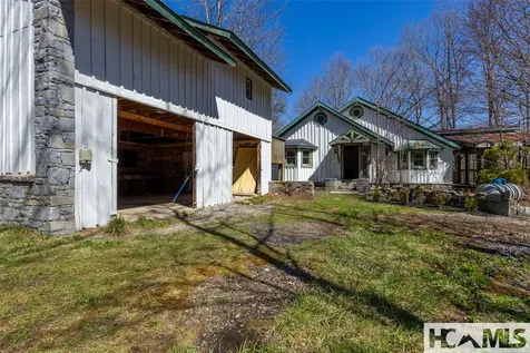 577 Paul Mccoy Road Lake Toxaway NC 28747