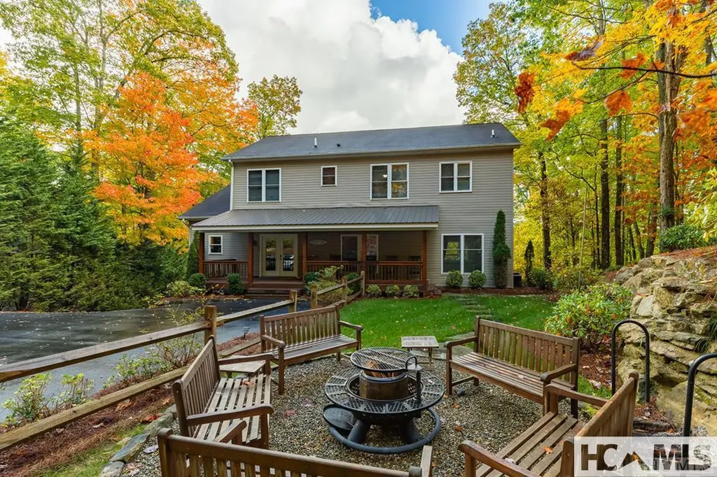 110 Kestrel Court Sapphire NC 28774