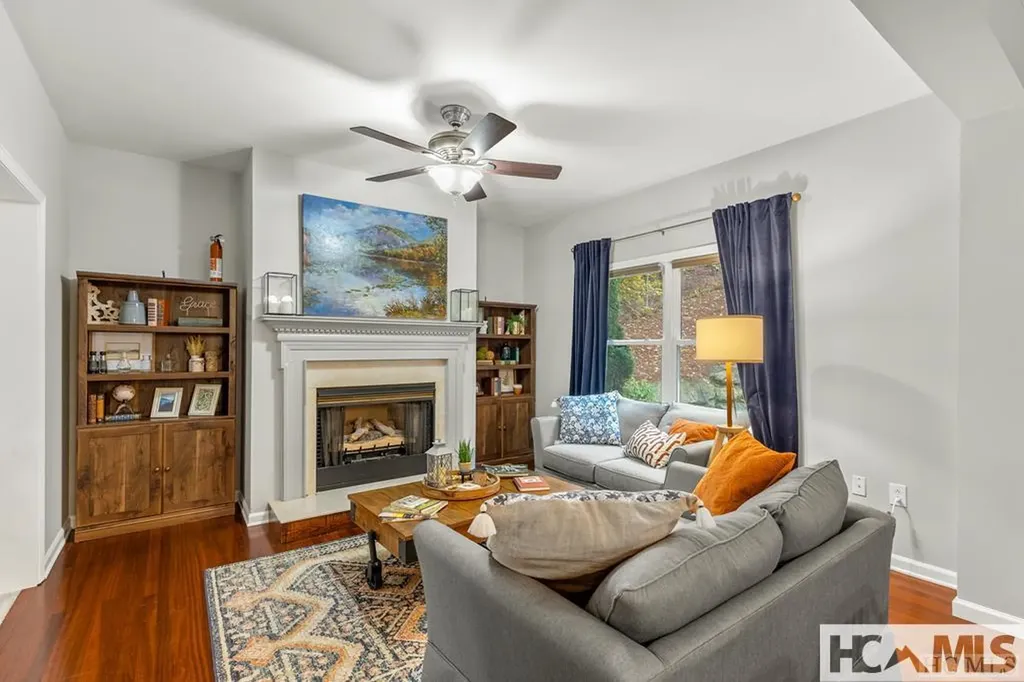 110 Kestrel Court Sapphire NC 28774