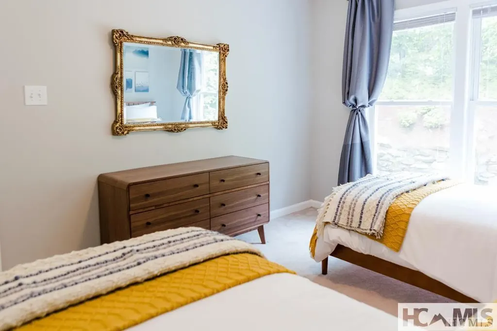 110 Kestrel Court Sapphire NC 28774