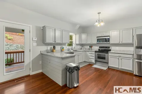 110 Kestrel Court Sapphire NC 28774