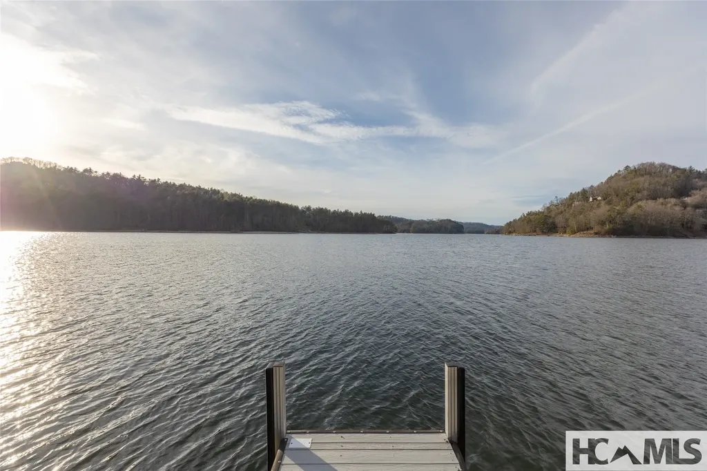 3-2 Highway 107 Glenville NC 28736