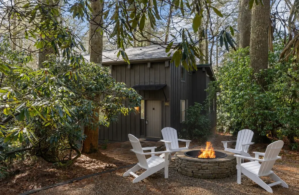 1884 Dillard Road Highlands NC 28741