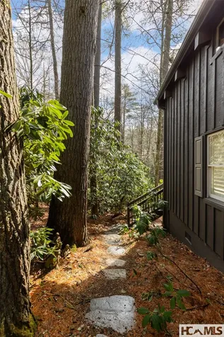 1884 Dillard Road Highlands NC 28741