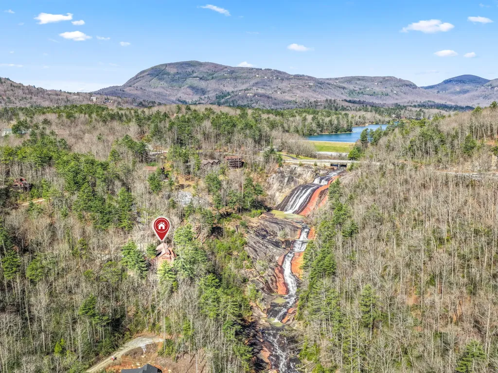 221 Toxaway Falls Drive Lake Toxaway NC 28747