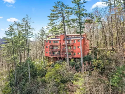 221 Toxaway Falls Drive Lake Toxaway NC 28747
