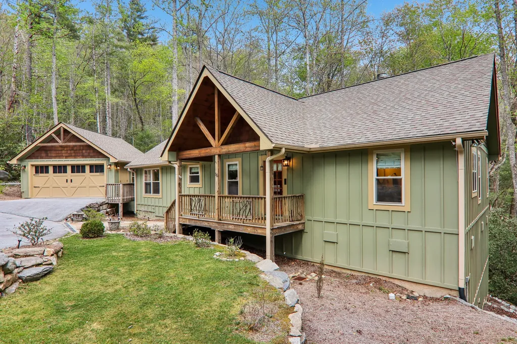 15 Spruce Court Sapphire NC 28774