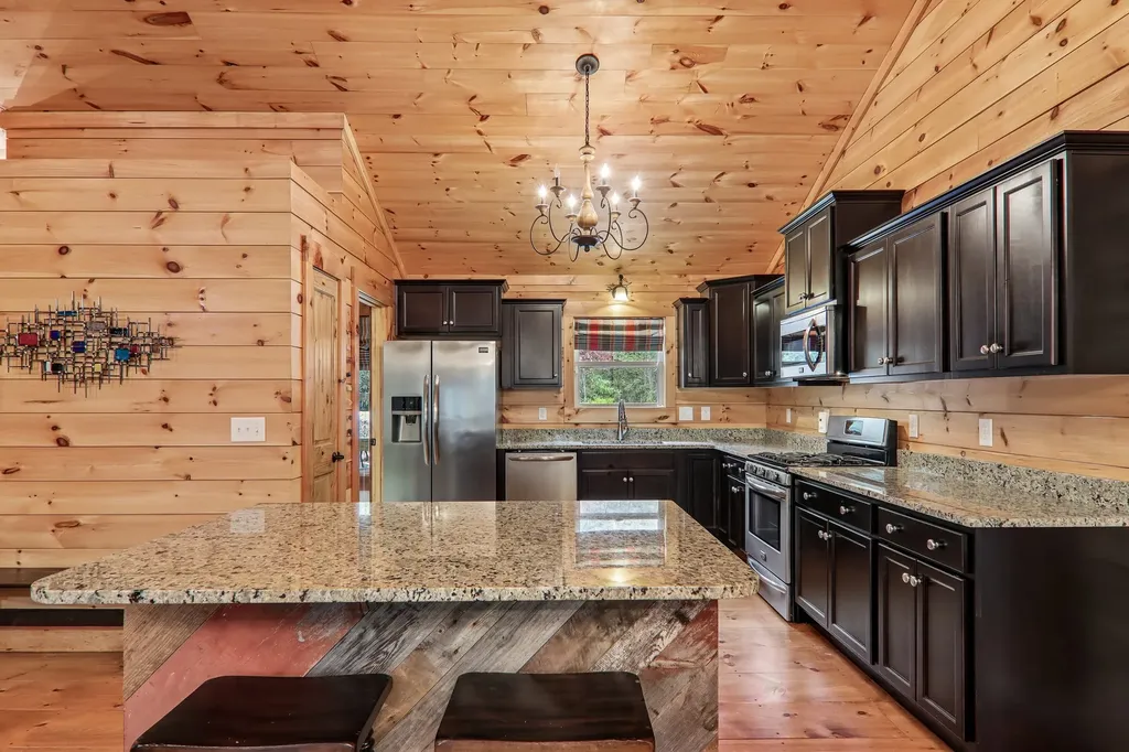 15 Spruce Court Sapphire NC 28774