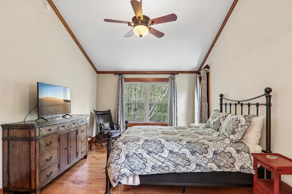 15 Spruce Court Sapphire NC 28774