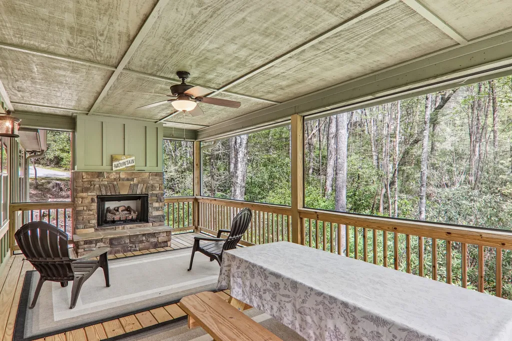 15 Spruce Court Sapphire NC 28774