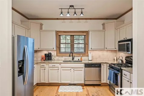 41 W Lance Road Cashiers NC 28717