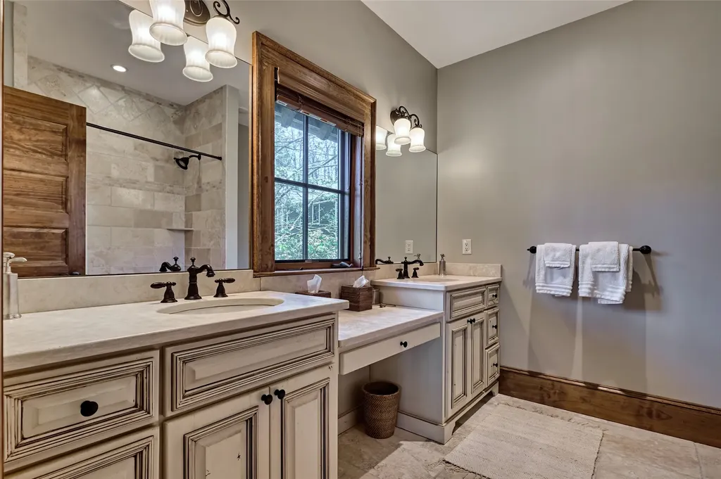 352 Moorewood Road Highlands NC 28741