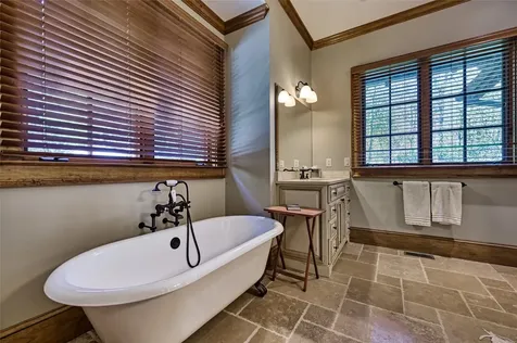 352 Moorewood Road Highlands NC 28741