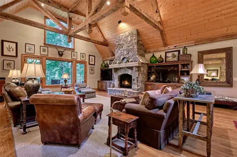 352 Moorewood Road Highlands NC 28741