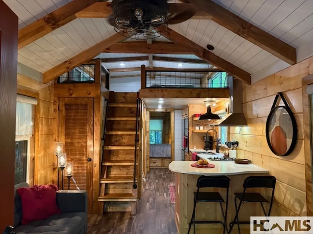 26 Cumberland Drive Lake Toxaway NC 28747