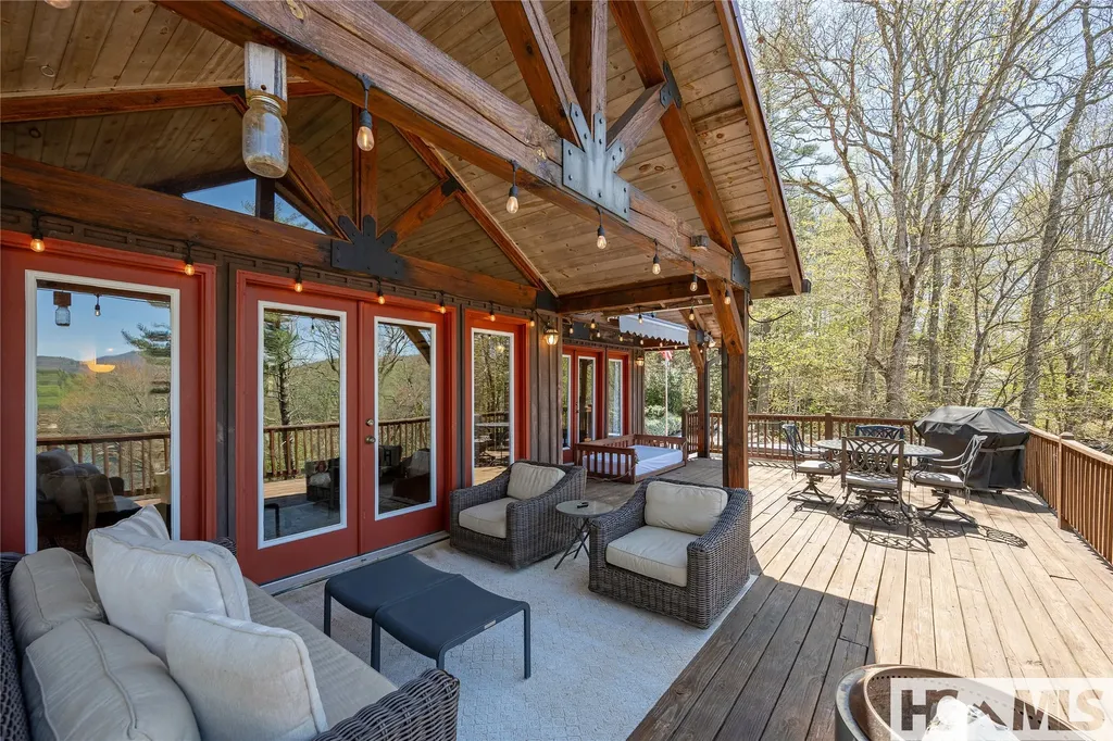 427 Rivard Road Glenville NC 28736