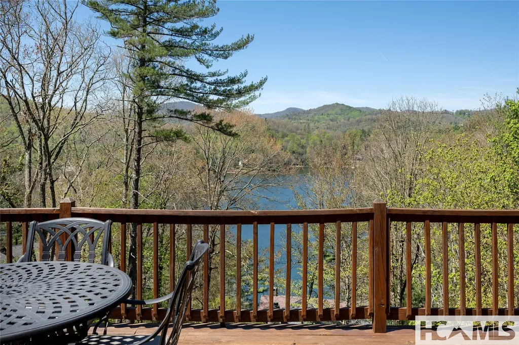 427 Rivard Road Glenville NC 28736