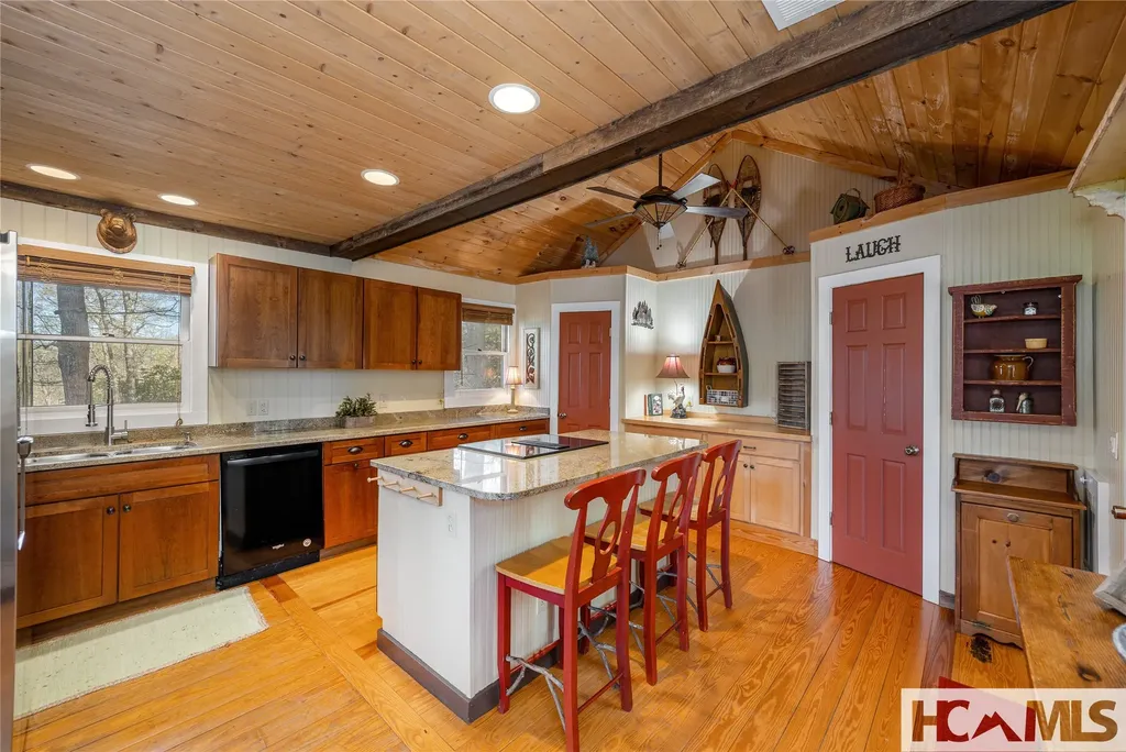 427 Rivard Road Glenville NC 28736