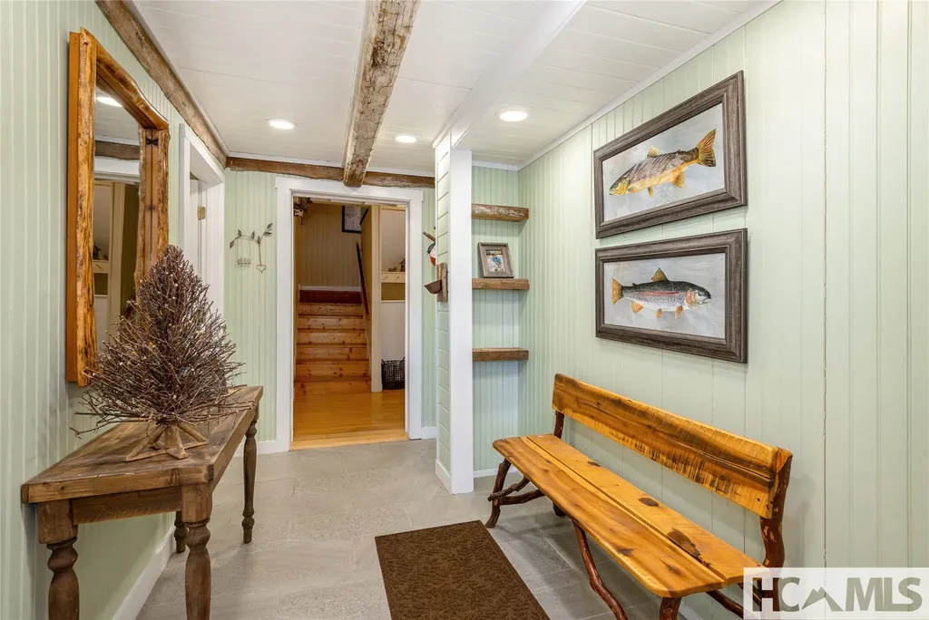 427 Rivard Road Glenville NC 28736