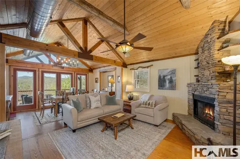 427 Rivard Road Glenville NC 28736