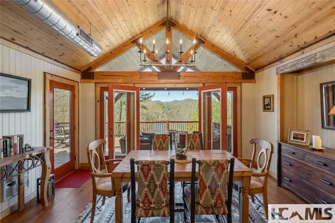 427 Rivard Road Glenville NC 28736