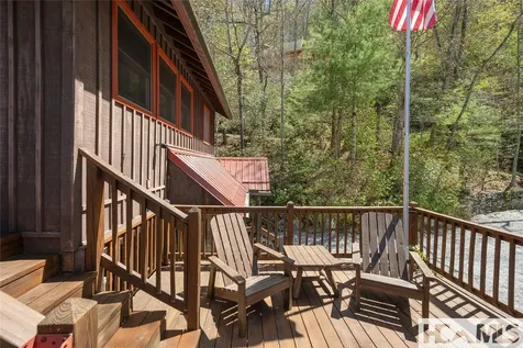 427 Rivard Road Glenville NC 28736