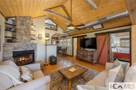 427 Rivard Road Glenville NC 28736