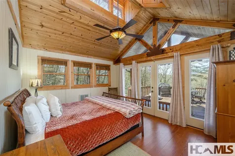 427 Rivard Road Glenville NC 28736