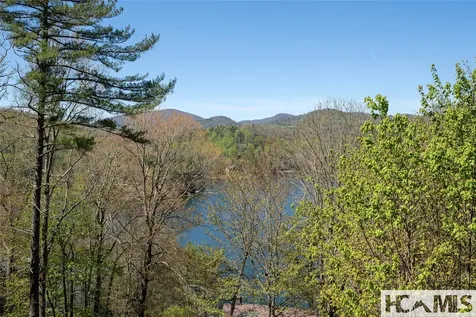427 Rivard Road Glenville NC 28736