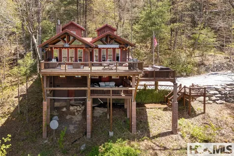 427 Rivard Road Glenville NC 28736