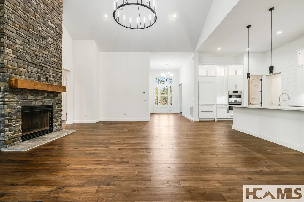 202 Lakeshore Drive Sapphire NC 28774